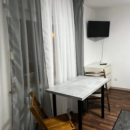Alina Aparthotel 3*